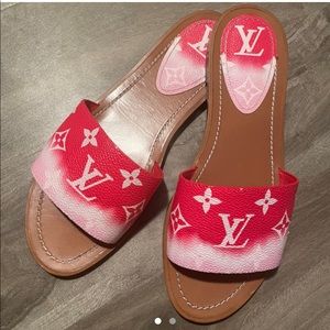 Lv sandals